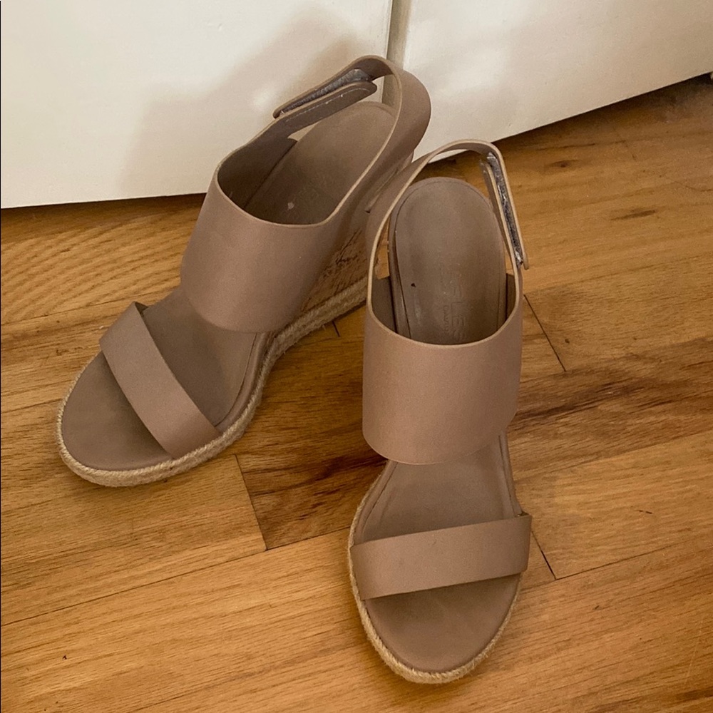 Charles David Cork Wedge Espadrilles. Sz. 6.5